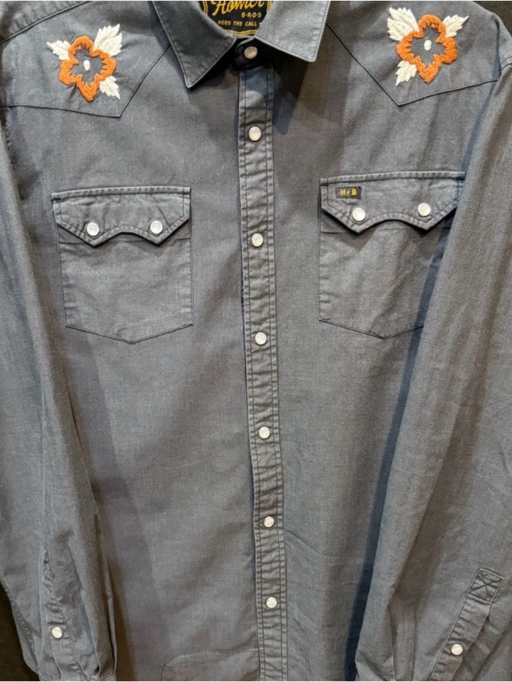 Howler Brothers - Crosscut Deluxe embroidered shirt hibiscus – Medium - Picture 4 of 4